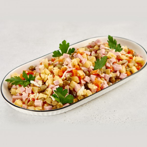 Салат Оливье с ветчиной  на четверых