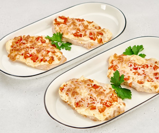 Куриное филе с помидорами на четверых 