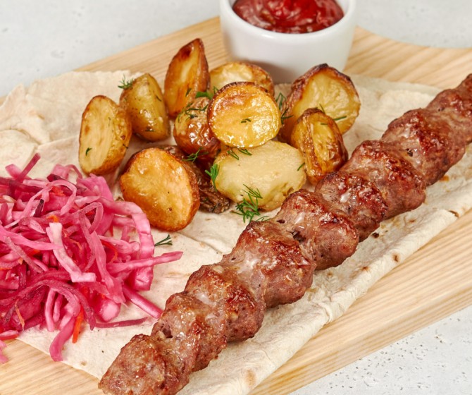 Люля из говядины с картофелем беби и капустой по-Грузински упак.Д